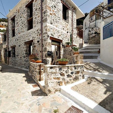 Mirthia Apartments Плакиас Экстерьер фото