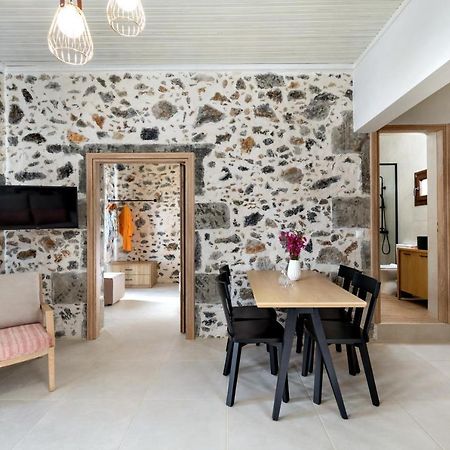 Mirthia Apartments Плакиас Экстерьер фото