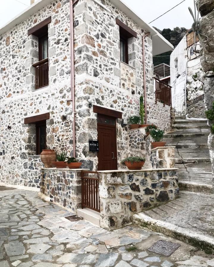Mirthia Apartments Плакиас Экстерьер фото