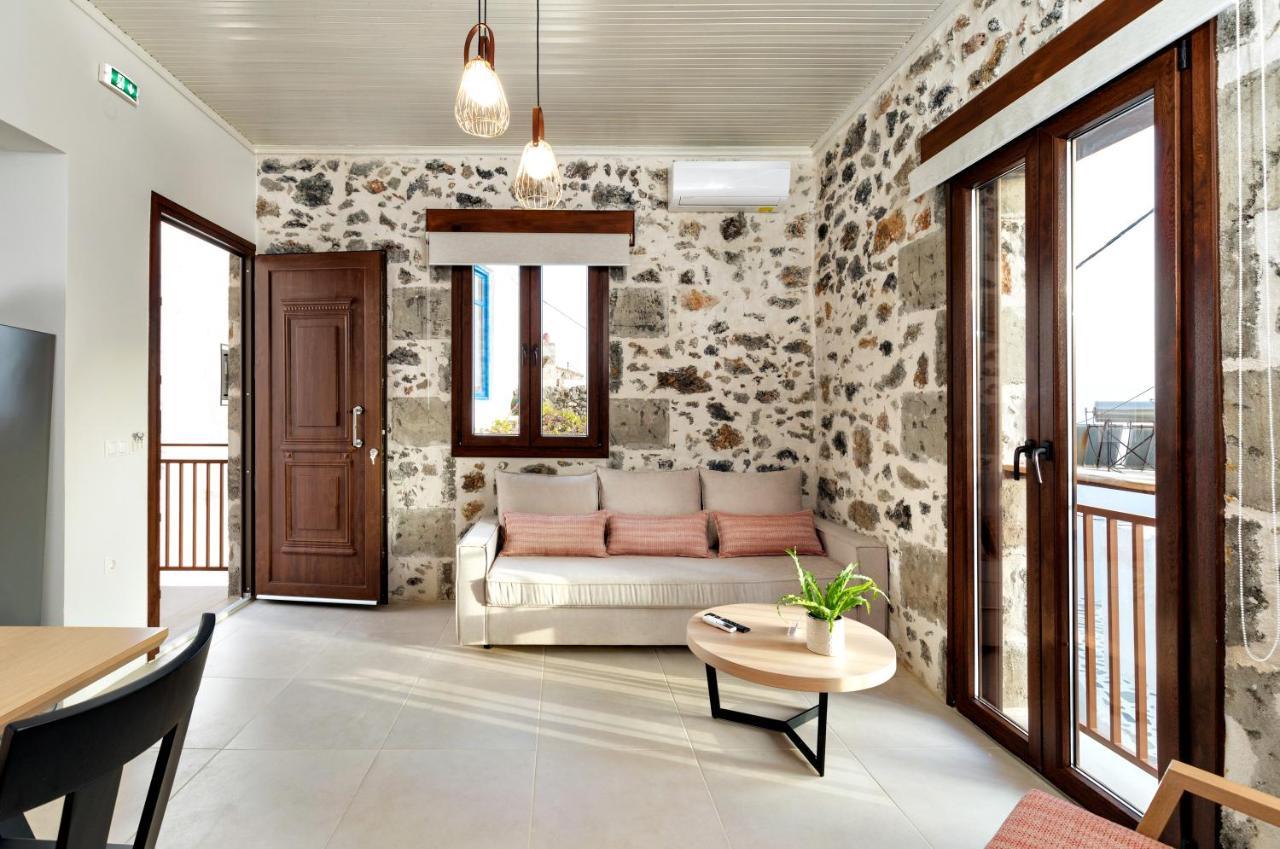 Mirthia Apartments Плакиас Экстерьер фото