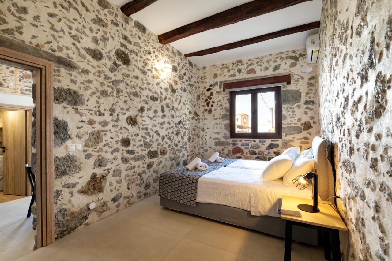 Mirthia Apartments Плакиас Экстерьер фото