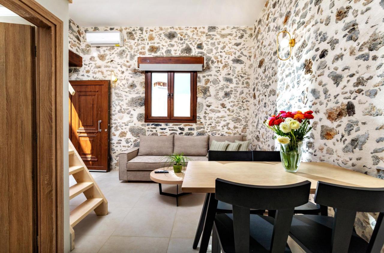 Mirthia Apartments Плакиас Экстерьер фото